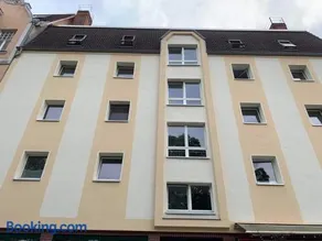 TOP LAGE 2 Zimmerwohnung mit Balkon und bester Aussicht in OG 2 links - Image 1