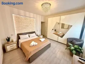 JBS Guest House - Image 1