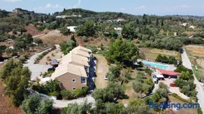 Gardenos Hotel - Image 2