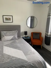 Almondbank Cottage 8 miles from Portree 2 bedrooms sleeps 3 adults - Image 2
