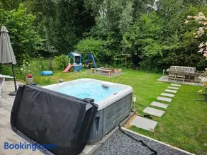 Family home, large garden, playground kids, firepit, terraces, sleeps max 7 and 1 babycot, kids playroom inside - Image 1