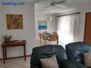 Fifth Green Apartments - Image 3