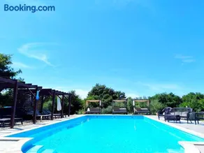 Casa con barbacoa, jardín y piscina privada | Vistas a la naturaleza - Image 4