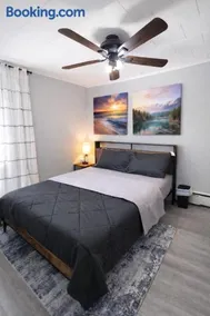Private 3BR Home in Bethpage Cozy and Beautiful - Image 3