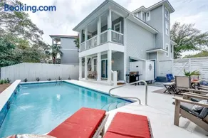 Our Seaside 4 BR Seagrove, HEATED Pool, bikes and 5 min to the beach - Image 3