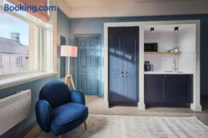 Arlington House Hotel - Self Check-In Suites - Image 4