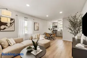 The Luxury Haus - Image 4