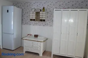 Large Holiday Home In Seaside Hotel Style - Image 3