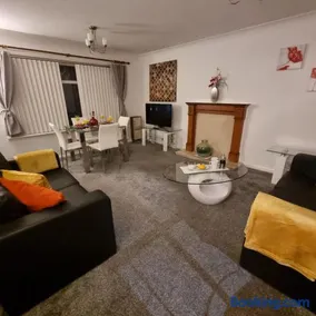 PREMIER - Whifflet Apartment - Image 2