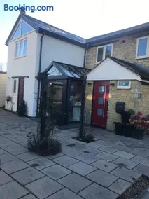 Silverstone Bed and Breakfast - Image 1
