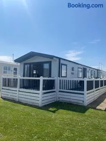 Aqua bay whistable - Image 1
