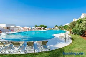 Magnolia Luxury Apartment by AltamarHomes - Image 1