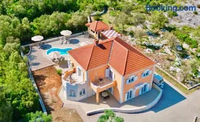 Villa Rarum - Image 1