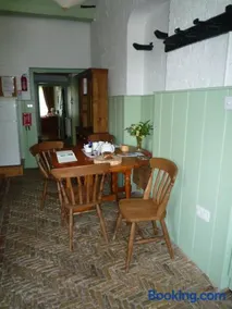 Brackenborough Hall Coach House - Saddle Room - Image 3
