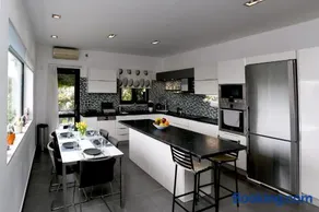 marathon family villa - Image 3
