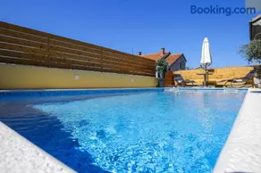 Pool Apartments Julia - Image 5
