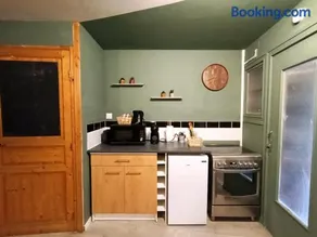 Appartement cosy tout équipé centre d'Olliergues - Image 2