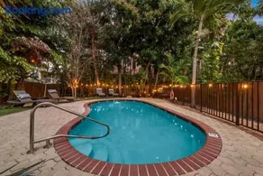 Las Olas Inn Collection- Entire 4BR Triplex Pool - Image 2