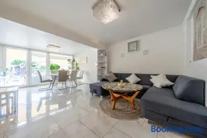 Private House - Image 2