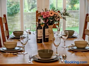 3 Bed in Lulworth Cove DC139 - Image 5