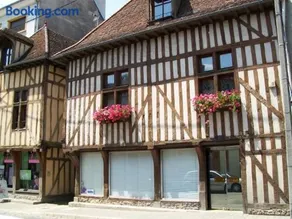 Le Clos Saint Nizier Troyes - Cathédrale- PARKING - WIFI - Image 1