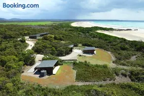 Rocky Cape Retreat - Image 5