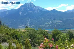 Les Roches Fleuries - Image 1