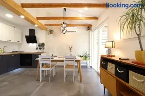 Holiday house "Laurus Garden" with private parking - Image 5
