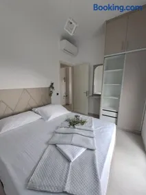 paris villas - Image 4