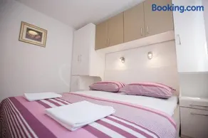 Charming villa with sea view and swimming pool - Image 4