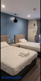 D'Luxe Suites - Image 2
