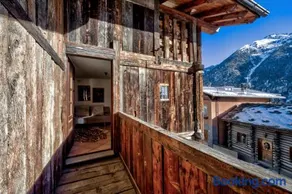Maison Chasseur Alpine Design Lodge - Image 2