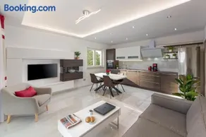 Viras Luxury Holiday - Image 2
