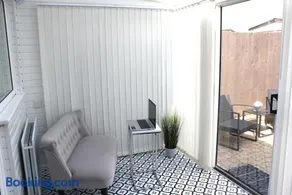 Gorgeous 3 bed House In Milton Keynes - Image 4