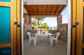 George Seaside Serviced Studios & Apartments - Image 2