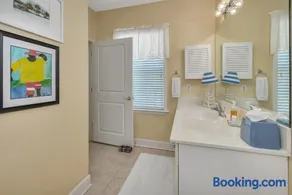 Windward Point 210 - Image 4