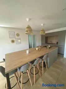 Villa avec piscine entièrement rénovée à 5min de la plage de pinia - Image 2