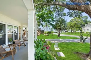 Rave Reviews for Waterway Views Spa Comfy Beds Bring Your Boat - Image 3
