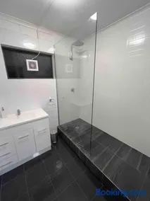 Apartment on Parker - Image 4