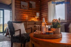 Cozy cabin with sea view - Image 1