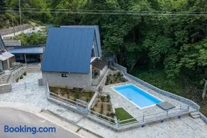 LF Parnassos Chalet - Image 2
