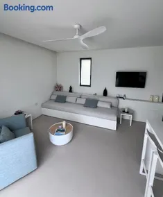 Zelos GuestHouse Milos - Image 3