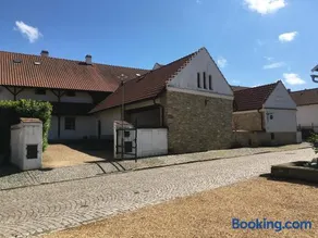 Holubník statečných žen králových - Image 1