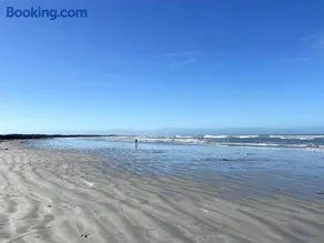Sandy Bottoms Beach Escape - Image 2