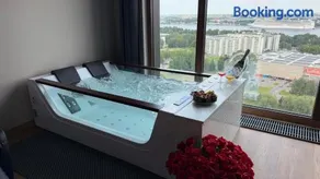 Sky & SPA Cinema Apartment - Image 3