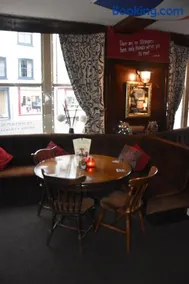 The Bull Hotel - Image 4