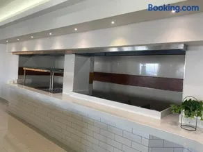 Kennaway Hotel - Image 2