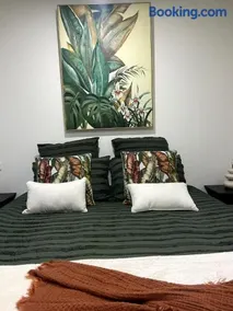 Sunset Ridge - King Bed Cabin & Breakfast Basket - Image 3