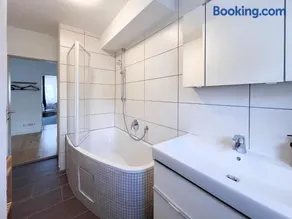 Holiday rental I Eschenlohe, Spacious Group Apartment, Mountain View - Image 3