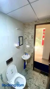 Luxe Private room near DLF, Olympia tech - Image 2